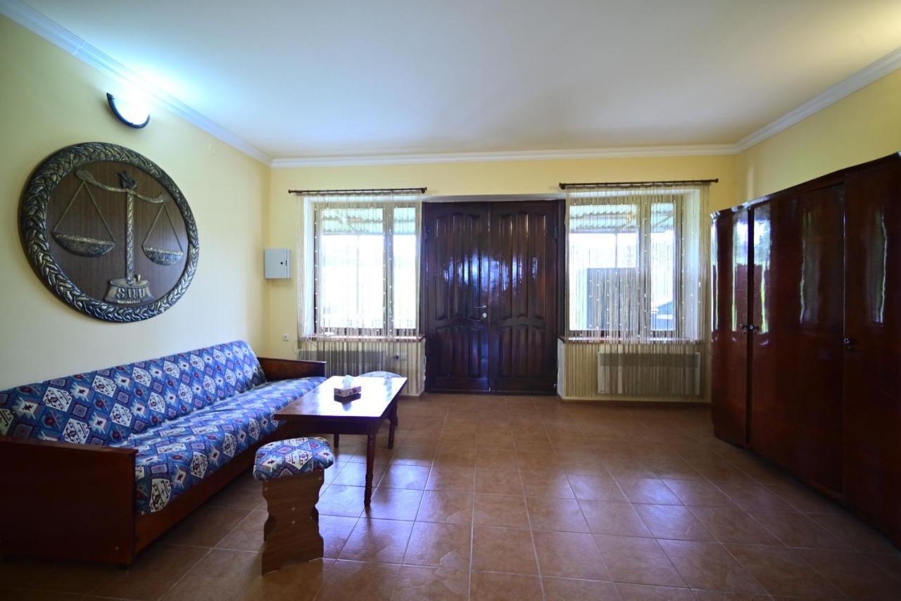 Sevan Tarsus Guesthouse Tsovazard Zewnętrze zdjęcie